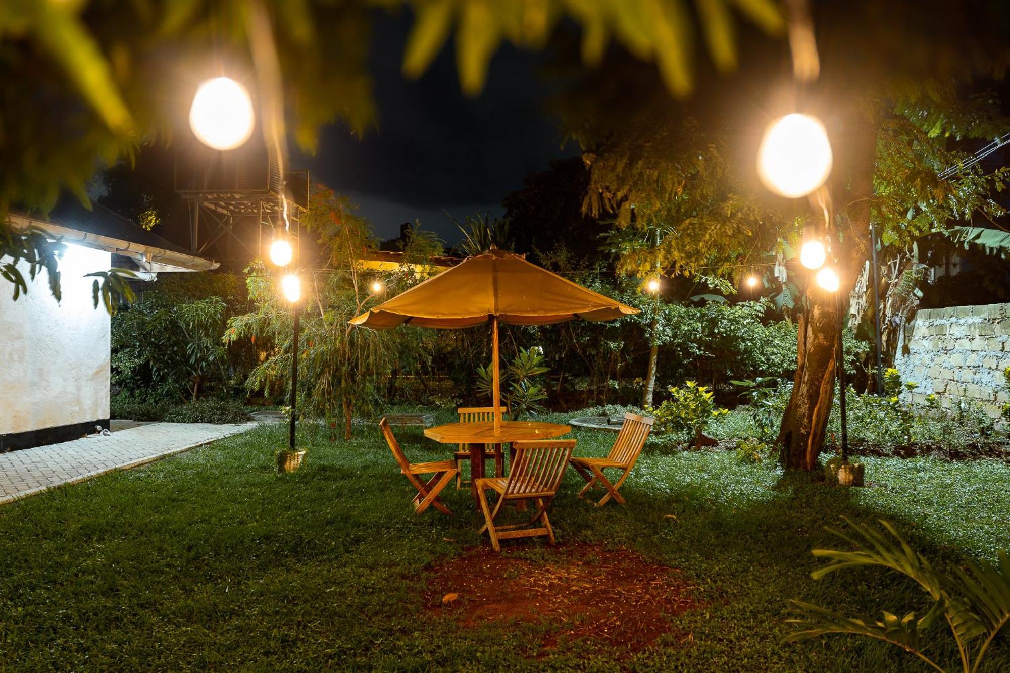 Harry'S Kisumu Oasis Aparthotel Buitenkant foto